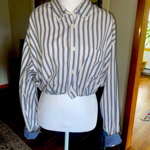 ***SOLD***90’s/Y2K Cropped IZOD Oxford